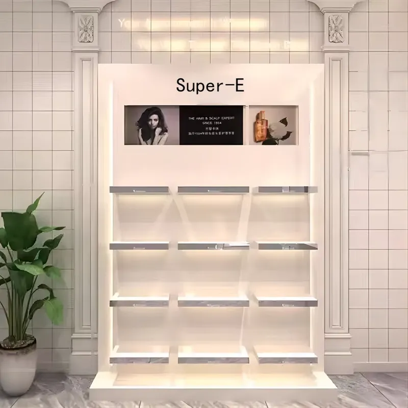 Interior Design Nail Salon - 메이크업 쇼케이스 리테일 샵 인테리어 디자인